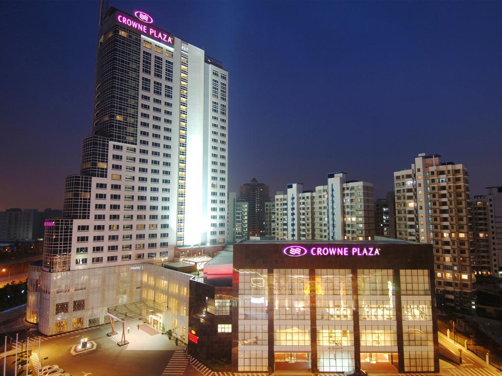 上海外高桥皇冠假日酒店