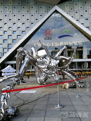 上海有没有能容纳万人的场地？